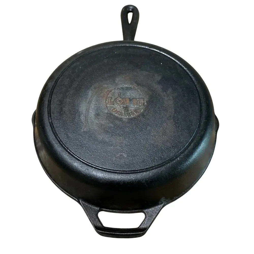 Lodge 8SK Cast Iron Skillet 10.25” Double Spout Frying Pan Made in USA